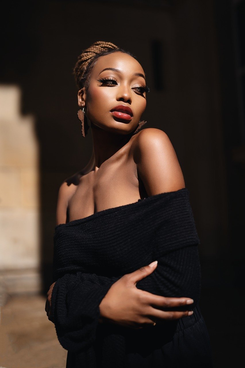 entdecken sie die neuesten trends und zeitlosen klassiker in der welt der mode. lassen sie sich von unseren stilvollen outfits inspirieren und finden sie ihren einzigartigen look für jede gelegenheit.