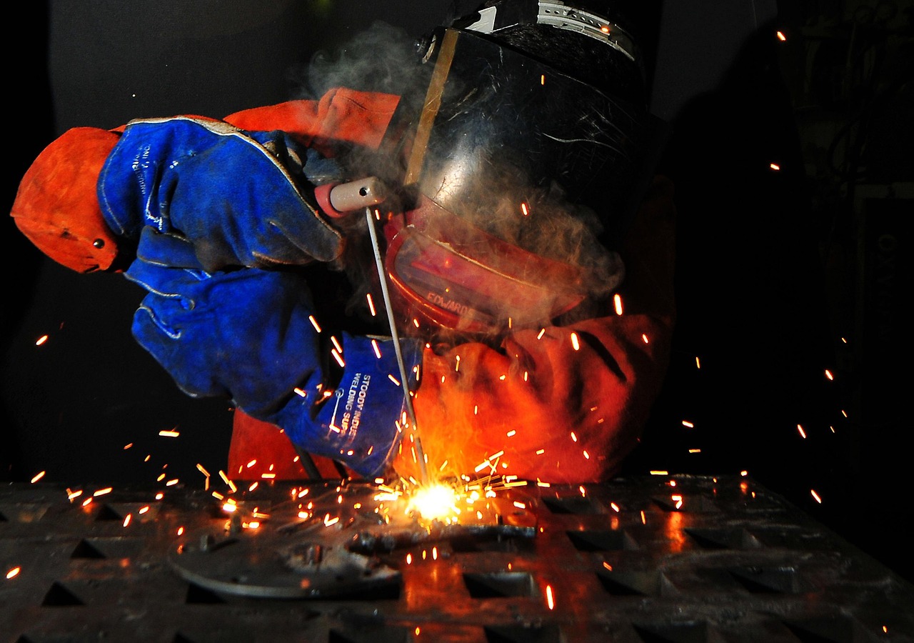 entdecken sie die zusammensetzung von schweißmaterialien und deren einfluss auf die schweißqualität. erfahren sie mehr über verschiedene legierungen und ihre anwendungen in der metallverarbeitung.